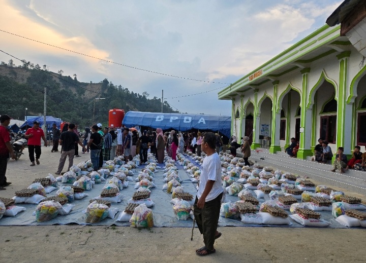 Amanah Nyata, 154 Keluarga Aceh Tamiang Bahagia Terima Paket Fidyah